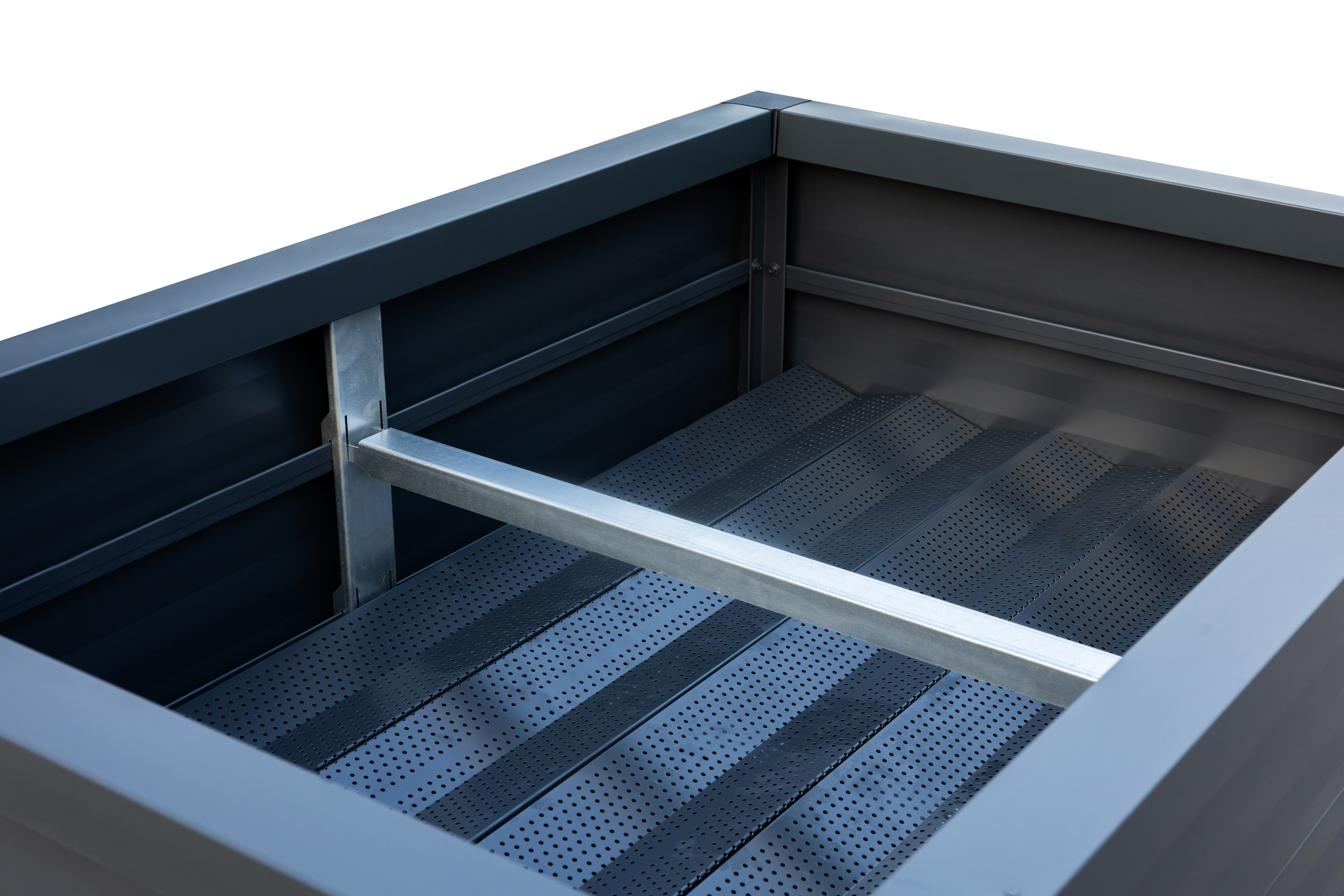 Perforirano dno za visoko gredo